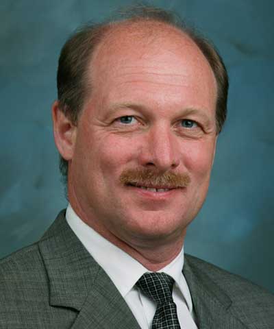 Bob Metz, West Browns Valley, S.D., ASA president 2005-06