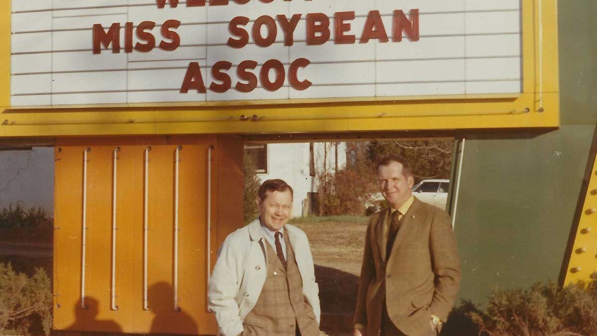 At the annual meeting of the Mississippi Soybean Association (MSA), Seymour Johnson (left), Tunica, past MSA president and Alex F. Ramsay, Jr. (right), Mt. Olive, president. Mr. Ramsay will succeed Mr. Johnson on the American Soybean Association board. (Photo undated)